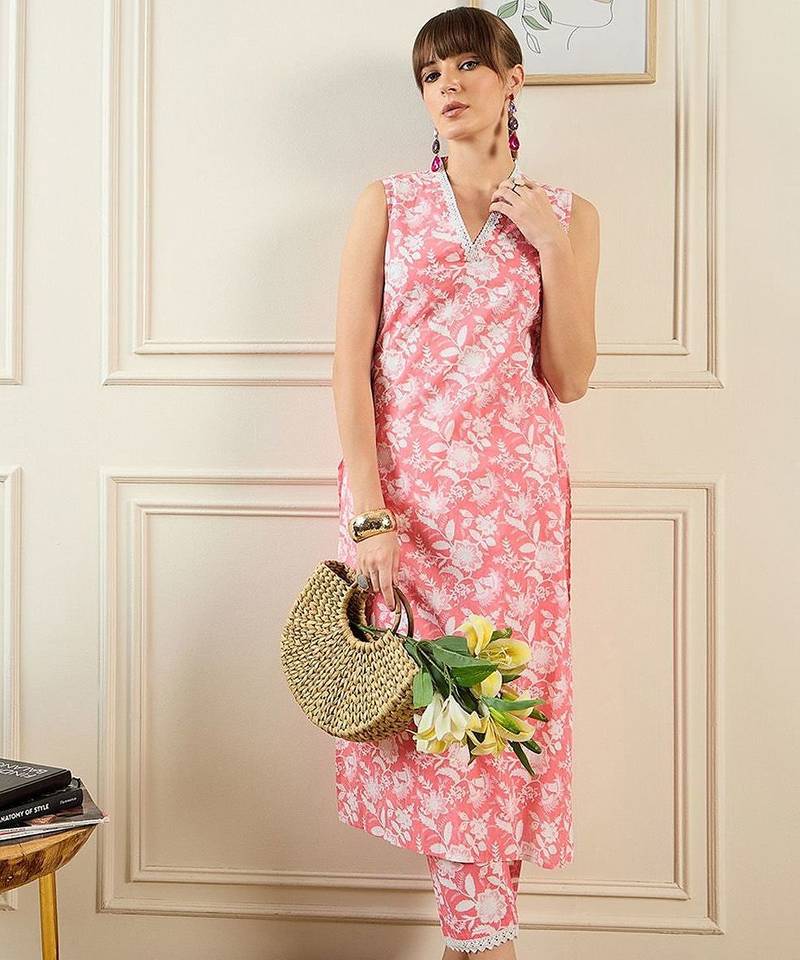 Women Pink Kurta Sets