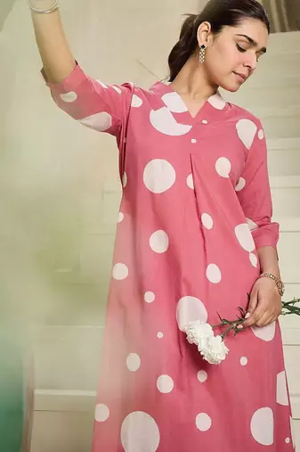geometric printed v-neck  cotton a-line kurta with trousers
