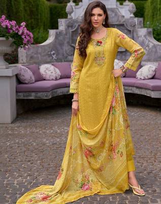 Women Floral Embroidered Cotton Kurta with Trousers & Dupatta 1