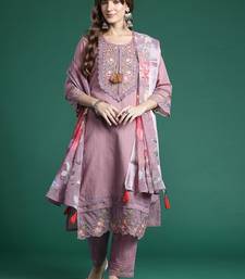 Floral Embroidered Thread Work Linen Kurta with Trousers & Dupatta