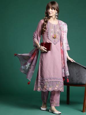 Floral Embroidered Thread Work Linen Kurta with Trousers & Dupatta 8