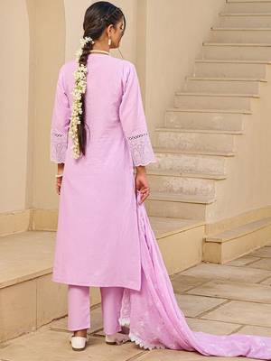 women ethnic motifs embroidered regular thread work  cotton kurta with trousers & with dupatta 3
