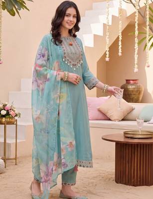Women Ethnic Motifs Embroidered Regular Thread Work Kurta with Trousers & With Dupatta 3