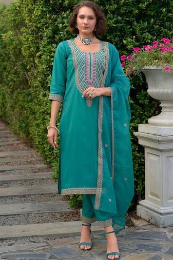Ethnic Motifs Yoke Design Straight Kurta with Trousers & Dupatta