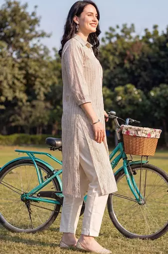Women Striped Regular Pure Cotton Kurta with Trousers