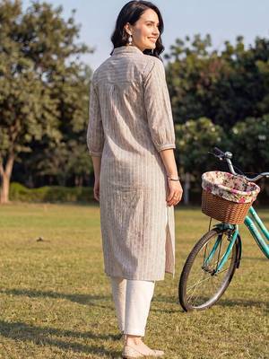 Women Striped Regular Pure Cotton Kurta with Trousers 4