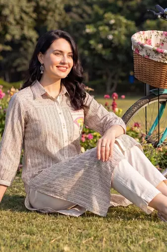 Women Striped Regular Pure Cotton Kurta with Trousers
