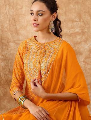Bandhani Printed Straight Gotta Patti Kurta with Skirt & Dupatta 2