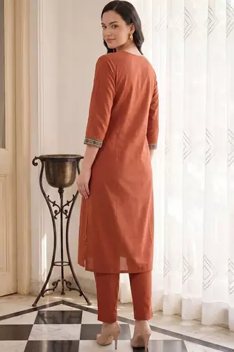 Women Ethnic Motifs Embroidered Regular Thread Work Pure Cotton Kurta with Trousers & With Dupatta