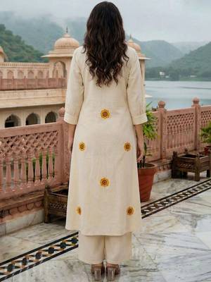 Women Floral Embroidered Regular Thread Work Pure Cotton Kurta with Palazzos 4
