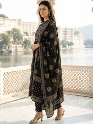 Women Ethnic Motifs Printed Regular Pure Cotton Kurta with Trousers & With Dupatta 4