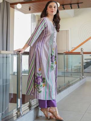 Floral Printed Notch Neck A Line Pure Cotton Kurta With Trousers 6