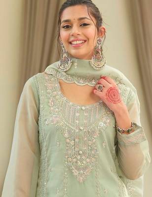 Ethnic Motifs Embroidered Sequinned Kurta With Trousers & Dupatta 4