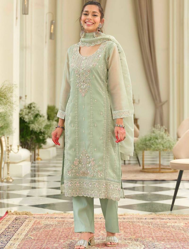 Ethnic Motifs Embroidered Sequinned Kurta With Trousers & Dupatta
