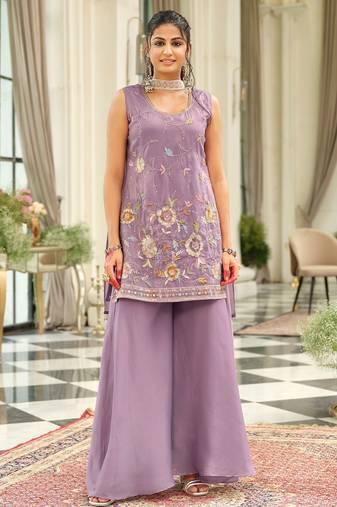 Women Floral Embroidered Kurta with Palazzos & Dupatta
