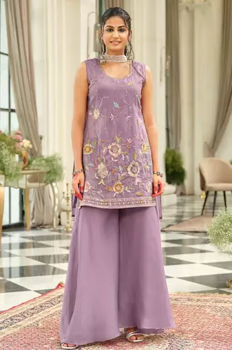Women Floral Embroidered Kurta with Palazzos & Dupatta