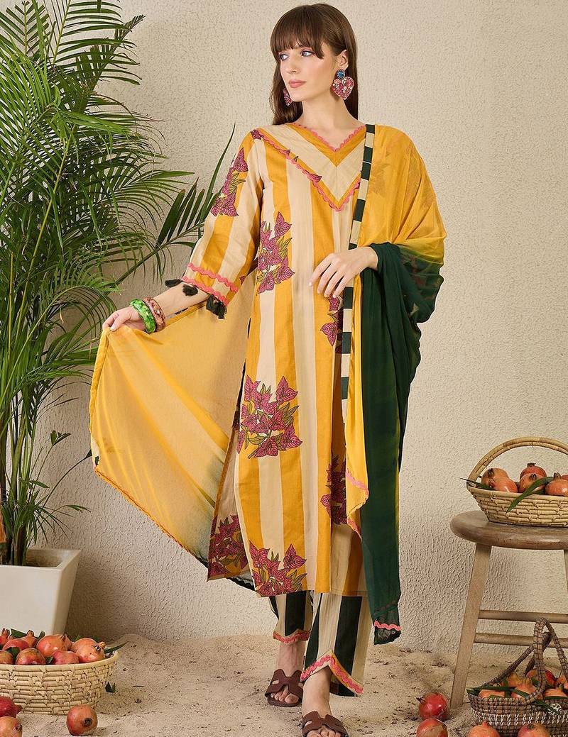 Floral Printed Pure Cotton Kurta with Trousers & Dupatta