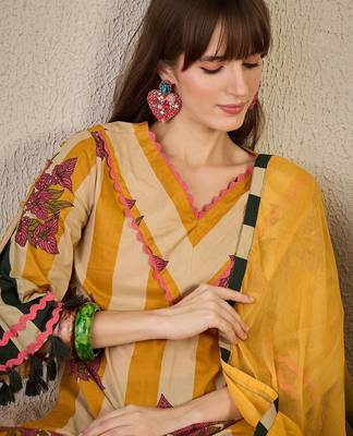 Floral Printed Pure Cotton Kurta with Trousers & Dupatta 3