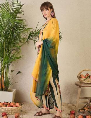 Floral Printed Pure Cotton Kurta with Trousers & Dupatta 4