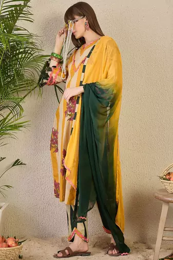 Floral Printed Pure Cotton Kurta with Trousers & Dupatta