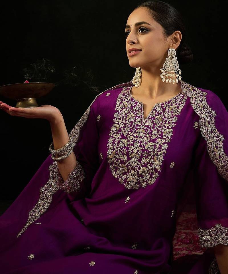 Notched Neck Floral Embroidered Liva Kurta with Trouser & Dupatta