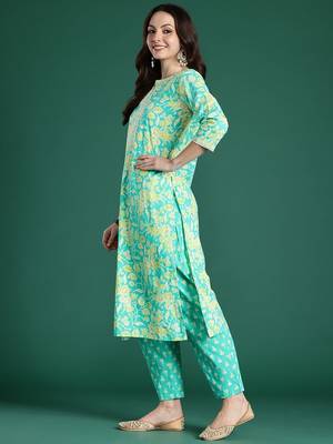 Floral Printed Pure Cotton Kurta with Trousers & With Dupatta 6