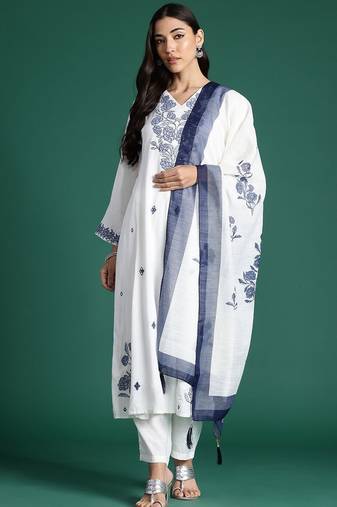 Floral Embroidered Thread Work Pure Cotton Kurta with Trousers & With Dupatta