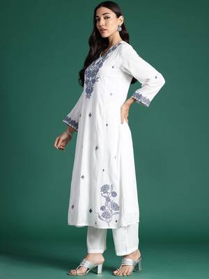 Floral Embroidered Thread Work Pure Cotton Kurta with Trousers & With Dupatta 6