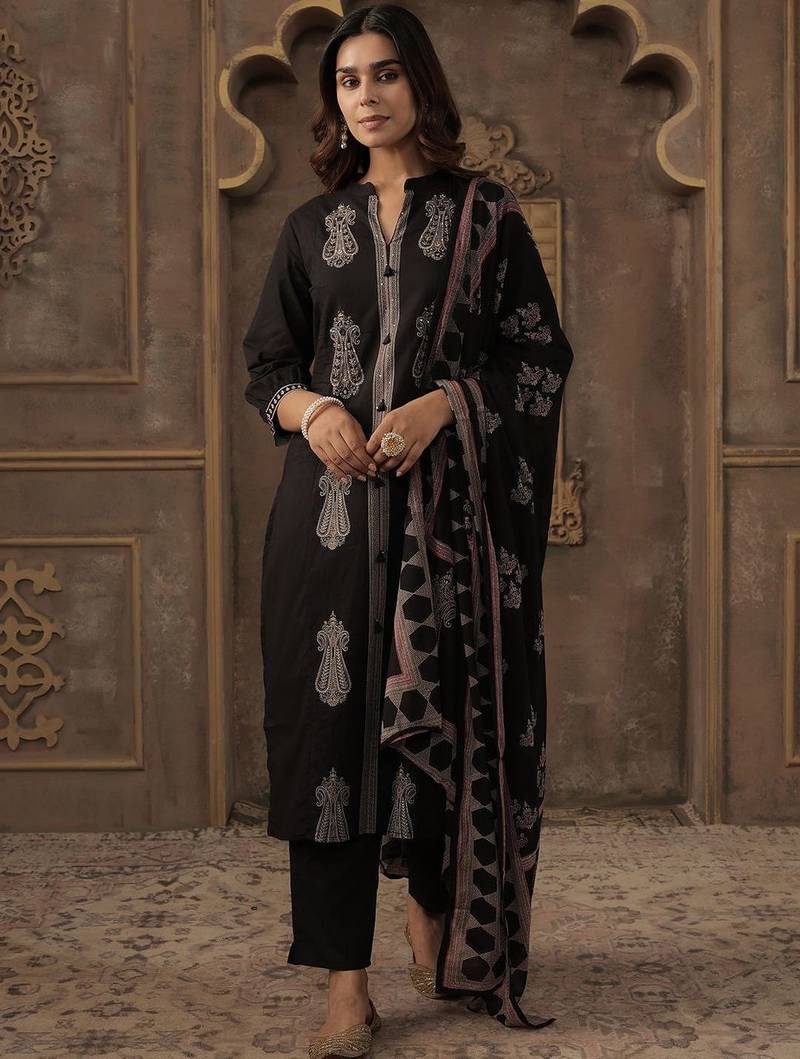 Women Ethnic Motifs Embroidered Thread Work Cotton Kurta with Trousers & Dupatta