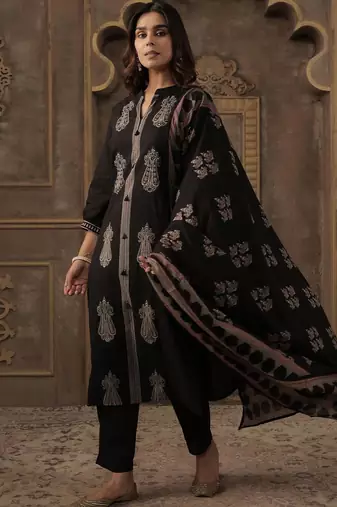 Women Ethnic Motifs Embroidered Thread Work Cotton Kurta with Trousers & Dupatta