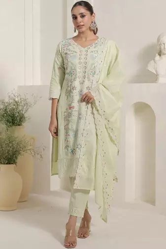 Women Floral Embroidered Thread Work Pure Cotton Kurta with Trousers & Dupatta