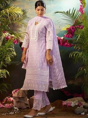 women ethnic motifs embroidered cotton kurta with trousers & dupatta 4
