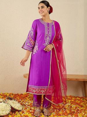 Floral Yoke Design Round Neck Thread Work Straight Kurta & Dupatta with Trousers 1