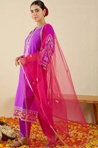 Floral Yoke Design Round Neck Thread Work Straight Kurta & Dupatta with Trousers