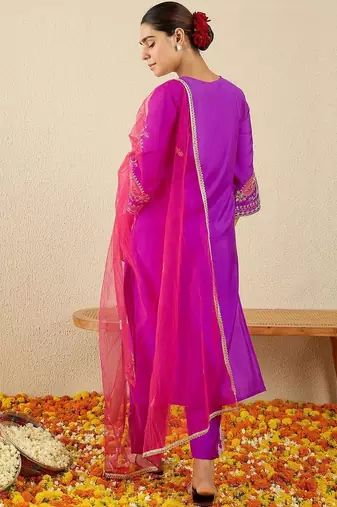 Floral Yoke Design Round Neck Thread Work Straight Kurta & Dupatta with Trousers
