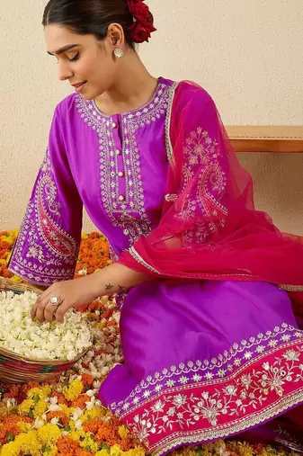 Floral Yoke Design Round Neck Thread Work Straight Kurta & Dupatta with Trousers