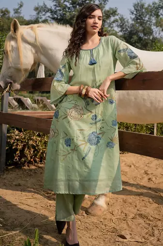 Women Floral Printed Regular Pure Cotton A-Line Kurta with Trousers