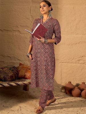 Women Printed Regular Pure Cotton Kurta with Trousers 5