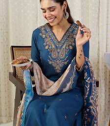 Ethnic Motifs Embroidered V-Neck Thread Work Kurta With Trousers & Dupatta
