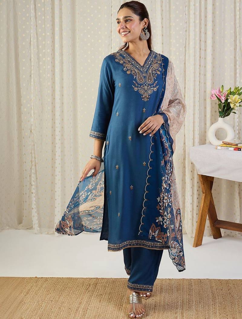 Ethnic Motifs Embroidered V-Neck Thread Work Kurta With Trousers & Dupatta