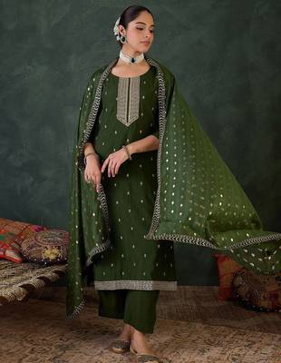 Women Ethnic Motifs Embroidered Kurta with Trousers & Dupatta 6