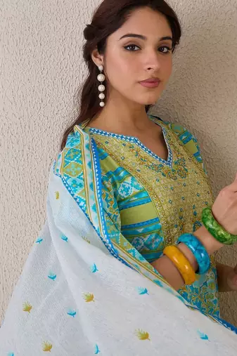 Floral Printed Notch Neck Pure Cotton Kurta With Trousers & Dupatta