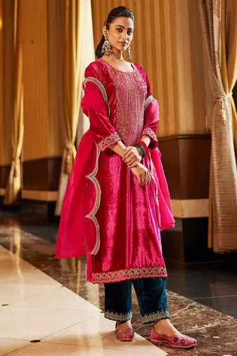 Women Ethnic Motifs Embroidered Regular Sequinned Velvet Kurta with Trousers & With Dupatta