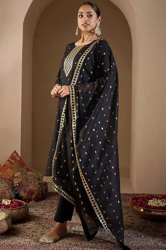 Women Ethnic Motifs Embroidered Regular Sequinned Kurta with Trousers & With Dupatta