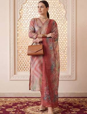 Women Dyed Regular Thread Work Kurta with Trousers & With Dupatta 2