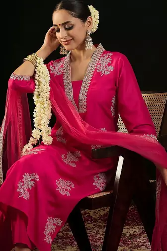 V Neck Ethnic Motifs Embroidered Sequinned Kurta with Trouser & Dupatta