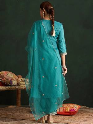 Ethnic Motifs Embroidered Thread Work Straight Kurta With Trousers & Dupatta 5