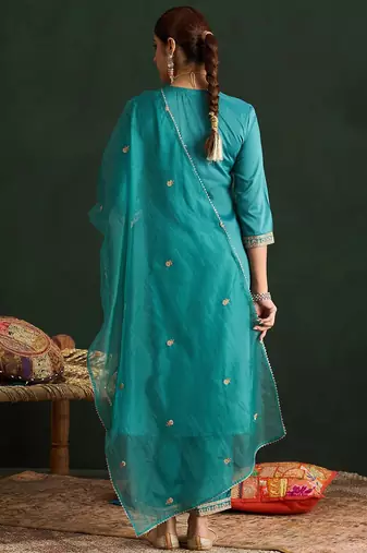 Ethnic Motifs Embroidered Thread Work Straight Kurta With Trousers & Dupatta