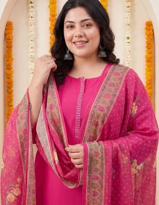Plus Size Pink Embroidered Straight Kurta Trousers With Dupatta Set 2