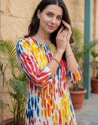 Women Printed Regular Pure Cotton Kurta with Trousers 4